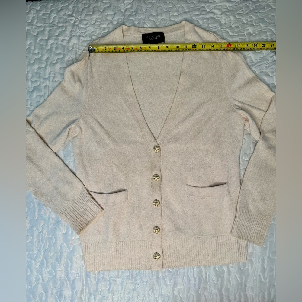 St. John Caviar Vintage Beige Knit Cardigan Gold Floral Buttons Classic Luxury M - Picture 9 of 12